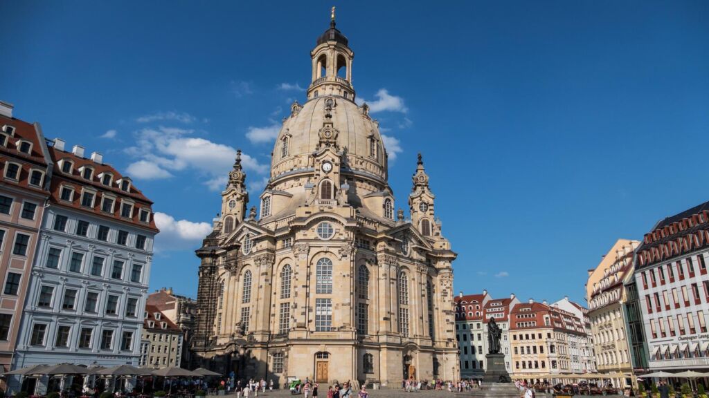 المعالم السياحية في المانيا كنيسة النساء دريسدن