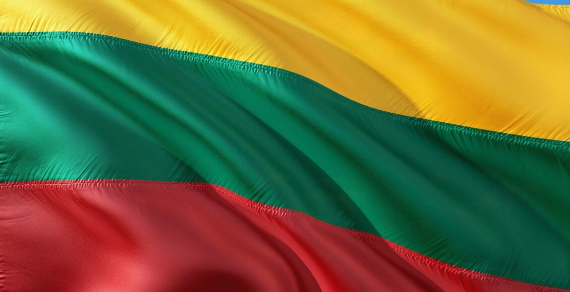 علم ليتوانيا - الهجرة إلى ليتوانيا