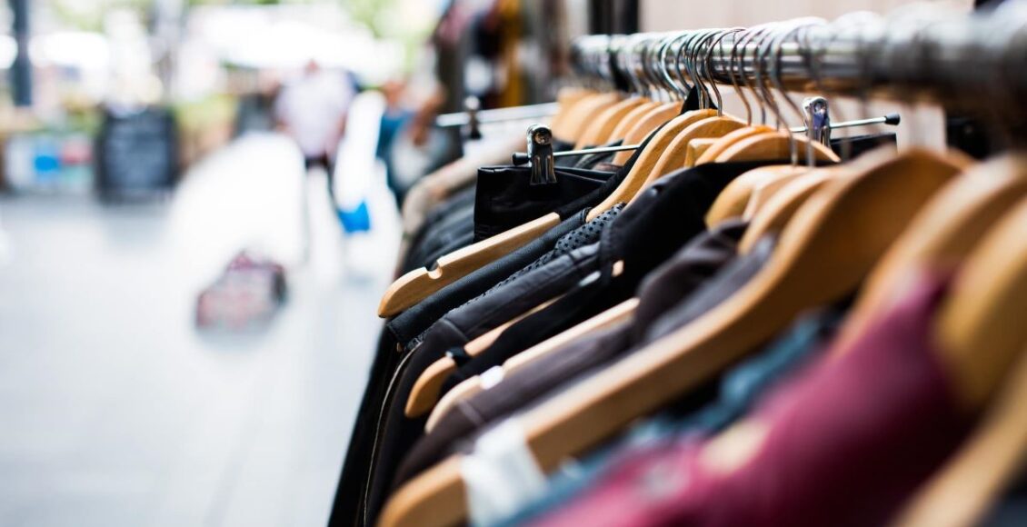 7 من أفضل مواقع شراء الملابس في فرنسا