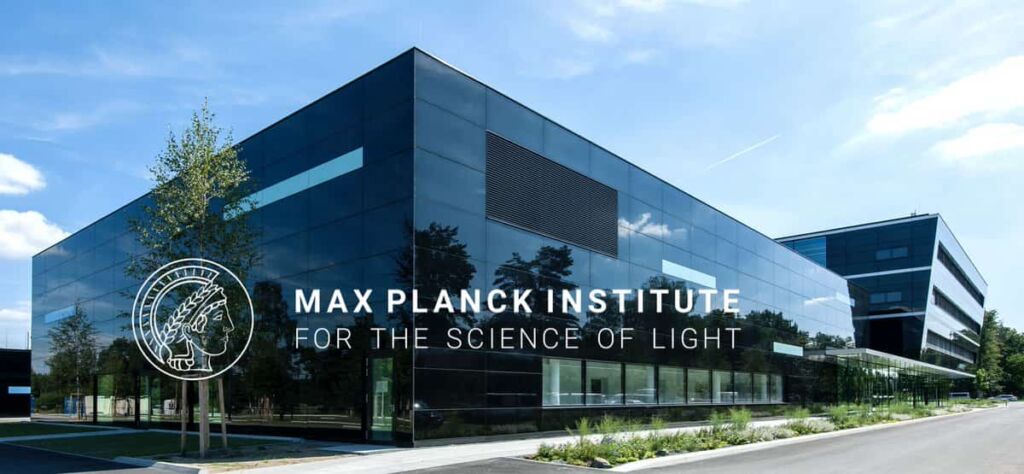 بناء معهد ماكس بلانك في ألمانيا  من الخارج 