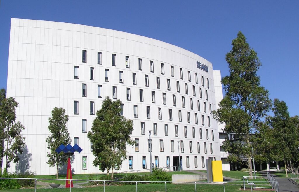 بناء جامعة ديكين في أستراليا من الخارج