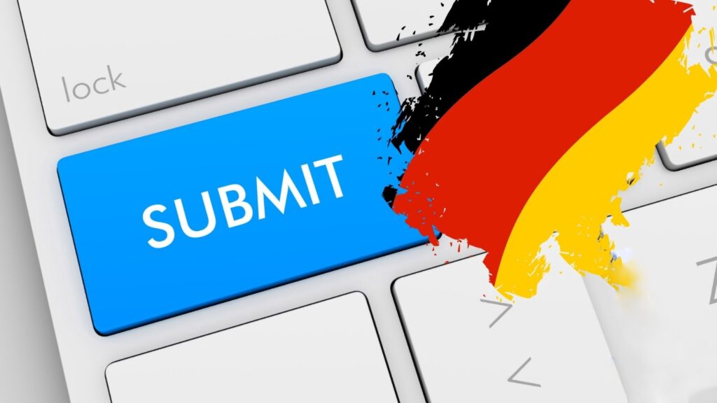 تعبيرية- تقديم طلب اللجوء إلى ألمانيا عبر الانترنت