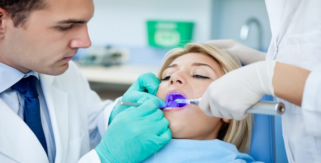 طبيب أسنان - فرص عمل في فنلندا لأطباء الأسنان