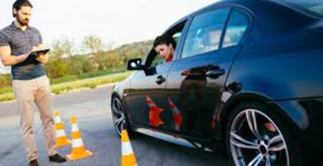 تعبيرية - استخراج رخصة القيادة في كندا