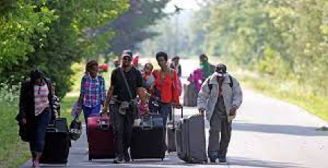 تعبيرية - رواتب اللاجئين في كندا